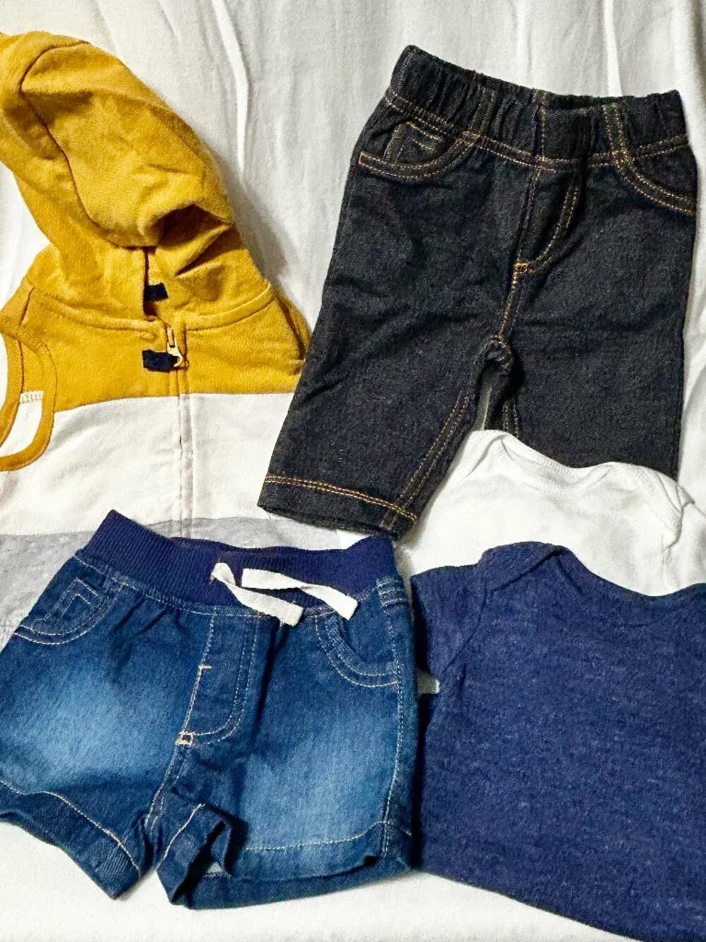 0-3 Month 5 pieces! Baby Hooded Zip Up Vest, Bodysuits, Jeans and Jean Shorts